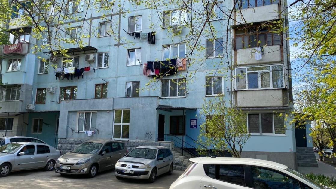 Ana'S Apartment คีชีเนา ภายนอก รูปภาพ